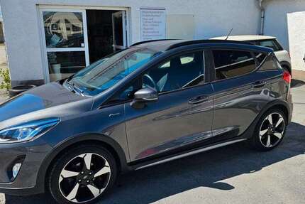 Ford Fiesta 77.500 km 10.900 &euro; Venusberg 09430