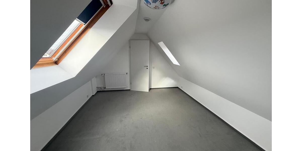 Maisonettenwohnung Niederkassel - 3 Zimmer, 83 m&sup2;, 1.050&euro; | Angebot:25216821