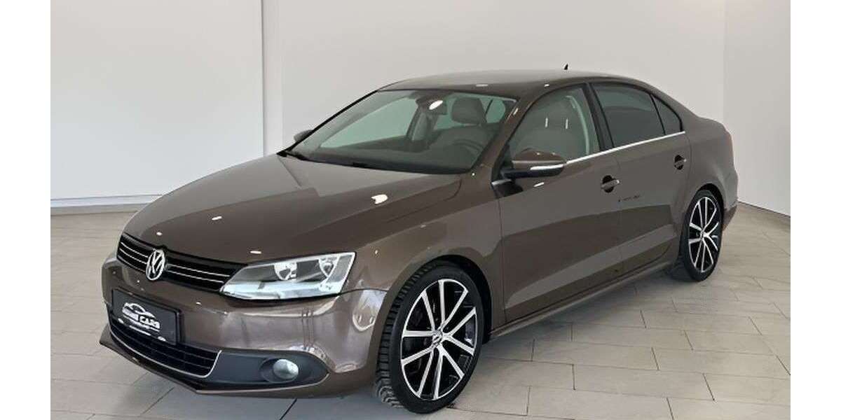 VW Jetta 90.000 km 12.290 &euro; Hamburg 22043