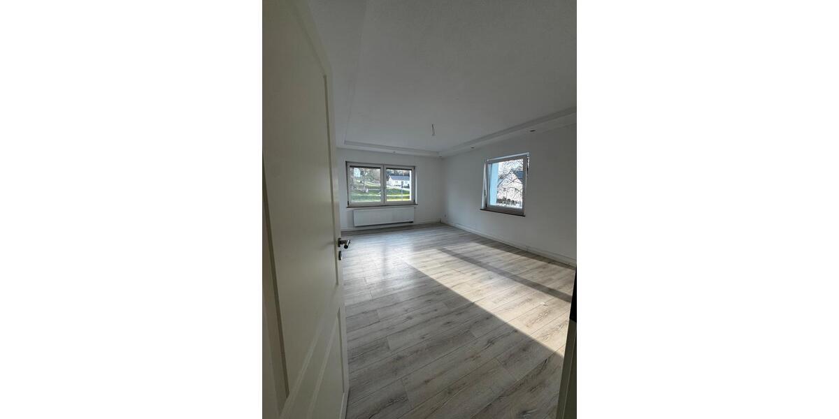 Etagenwohnung Rottenburg an der Laaber - 4 Zimmer, 93 m&sup2;, 1.250&euro; | Angebot:24842118