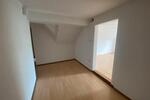Dachgeschoßwohnung Delligsen - 4 Zimmer, 89 m&sup2;, 923&euro; | Angebot:26198056