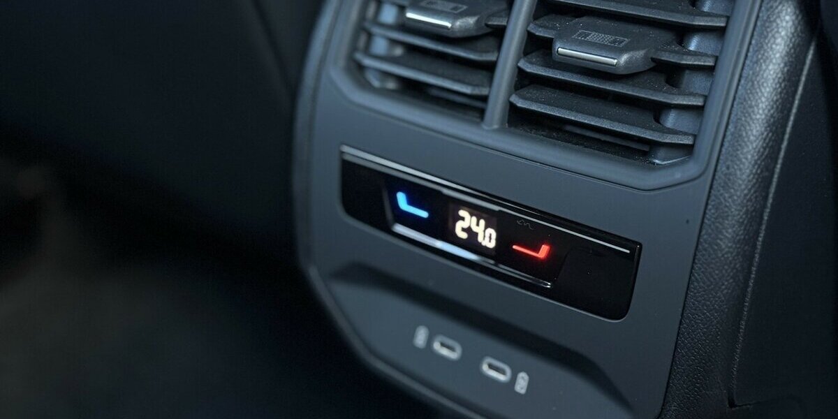 Cupra Formentor 2,0 TSI VZ 4Drive KAMERA/NAVI/SHZ/DAB 37.620 km 29.900 &euro; Villingen-Schwenningen 78054