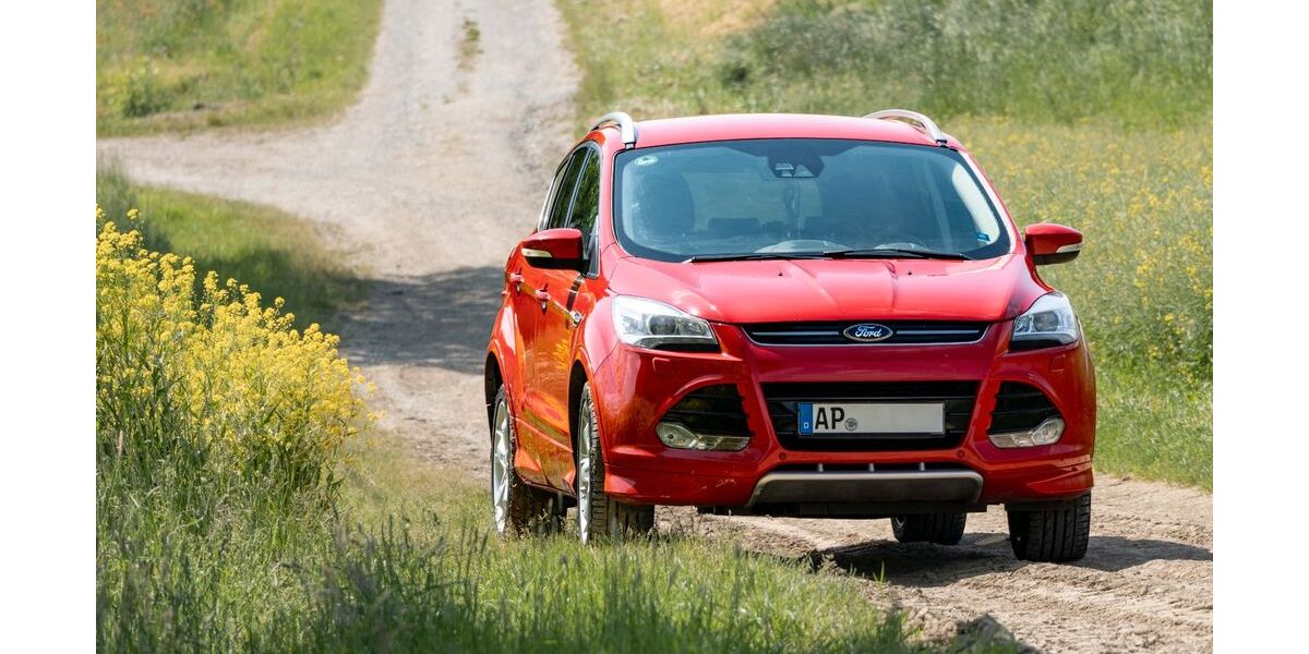 Ford Kuga 152.000 km 7.950 &euro; Apolda 99510