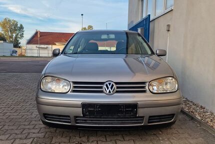 VW Golf 174.000 km 1.300 &euro; Kabelsketal 06184