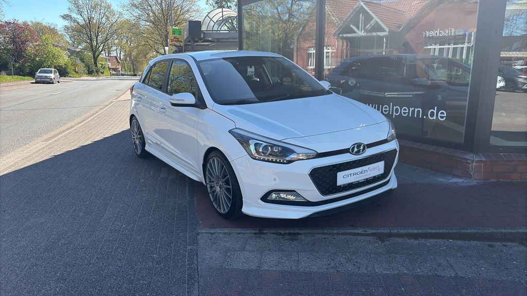 Hyundai i20 88.993 km 9.990 &euro; Bargstedt 21698