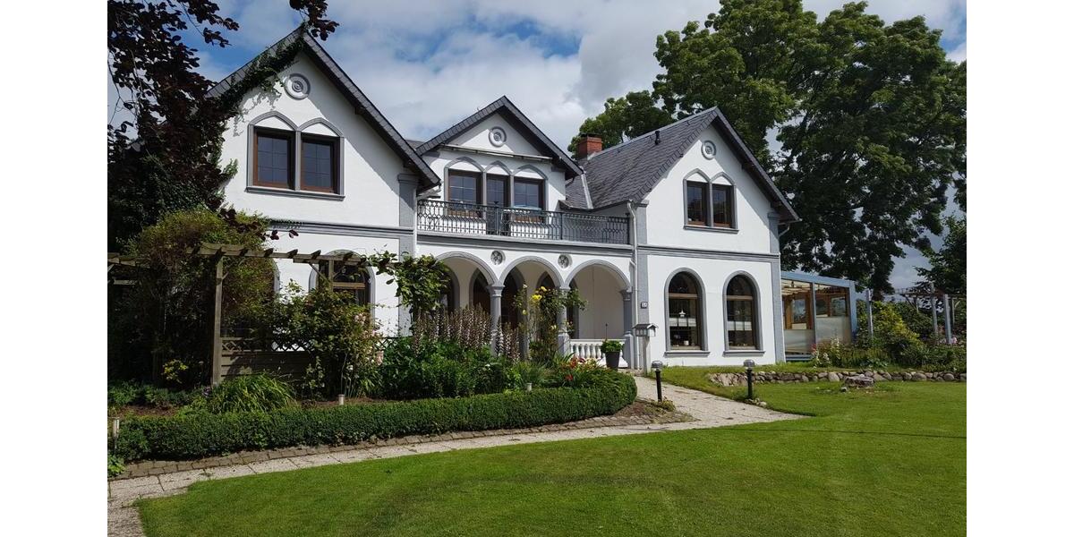 Erdgeschoßwohnung Mittelangeln - 6 Zimmer, 250 m&sup2;, 1.350&euro; | Angebot:25292754