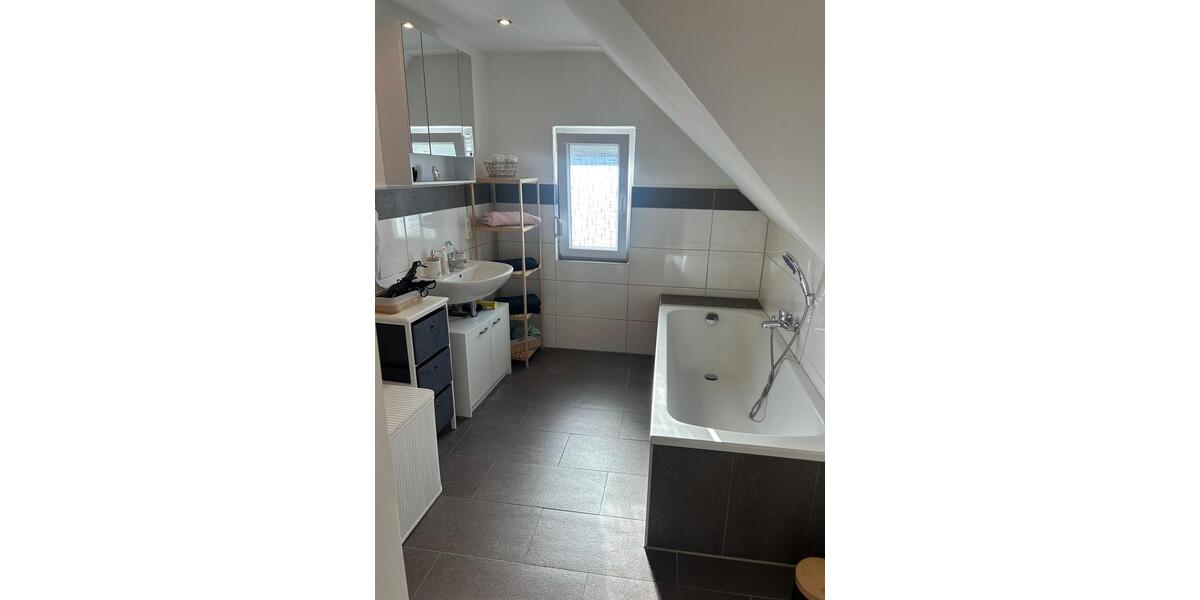 Dachgeschoßwohnung Treuchtlingen - 3 Zimmer, 70 m&sup2;, 640&euro; | Angebot:26285818