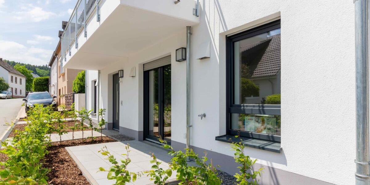 Neues vermietetes 3-Familienhaus als KFW 55 Energiesparhaus in ruhiger Lage Trier-Kernscheid - Mehrfamilienhaus, Wohnhaus Trier Kürenz | Angebot:18822982
