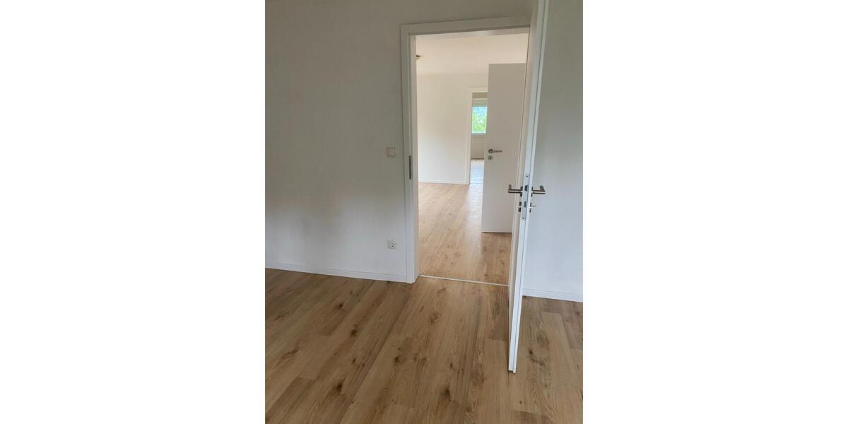 Dachgeschoßwohnung Meschede - 3 Zimmer, 70 m&sup2;, 610&euro; | Angebot:25959312