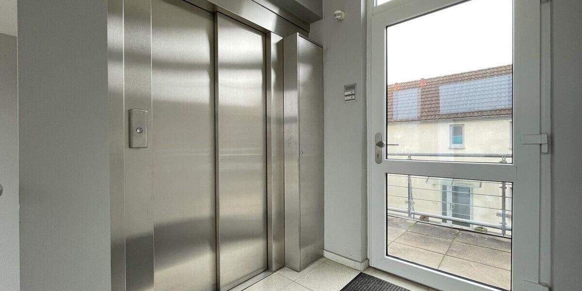 Gewerbeobjekt Wedel - 6 Zimmer, 150 m&sup2;, 390.000&euro; | Angebot:23976726