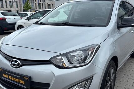 Hyundai i20 89.000 km 6.500 &euro; Kelkheim 65779