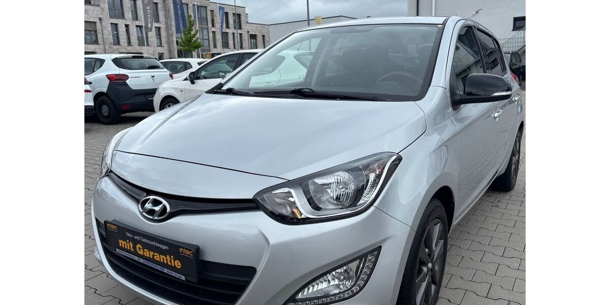 Hyundai i20 89.000 km 6.500 &euro; Kelkheim 65779