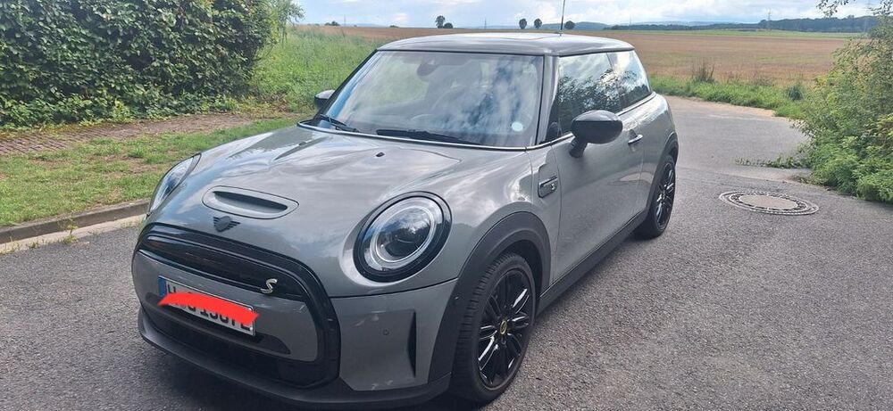 Cooper SE