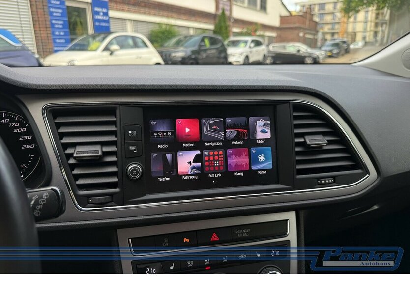 Seat Leon FR Alcantara Navi Sitzheizung SR/WR 85.720 km 11.990 € Berlin 13187