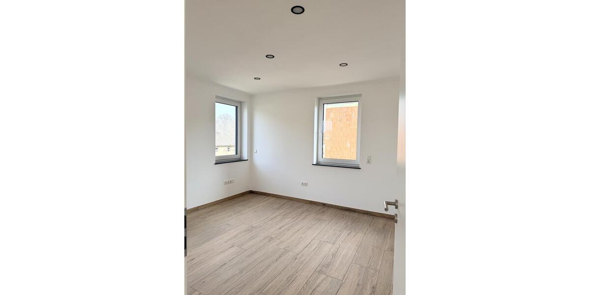 Einfamilienhaus Warburg - 5 Zimmer, 230 m&sup2;, 2.050&euro; | Angebot:26183253