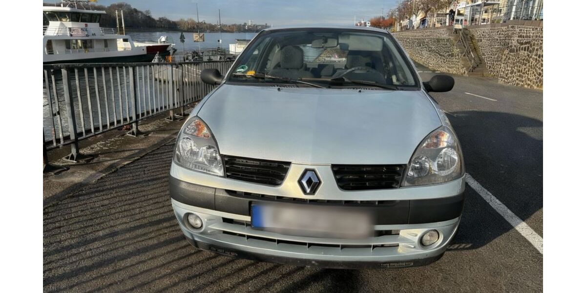Renault Clio 72.100 km 3.200 &euro; Königswinter 53639