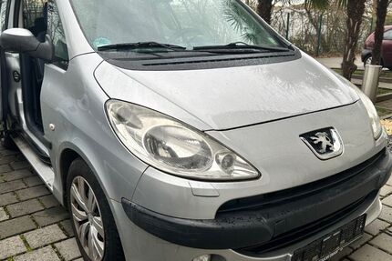 Peugeot 1007 255.400 km 950 &euro; Kriftel 65830