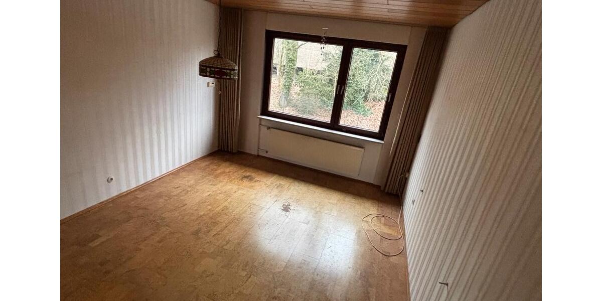 Doppelhaushälfte Solingen - 7 Zimmer, 166 m&sup2;, 290.000&euro; | Angebot:25048887
