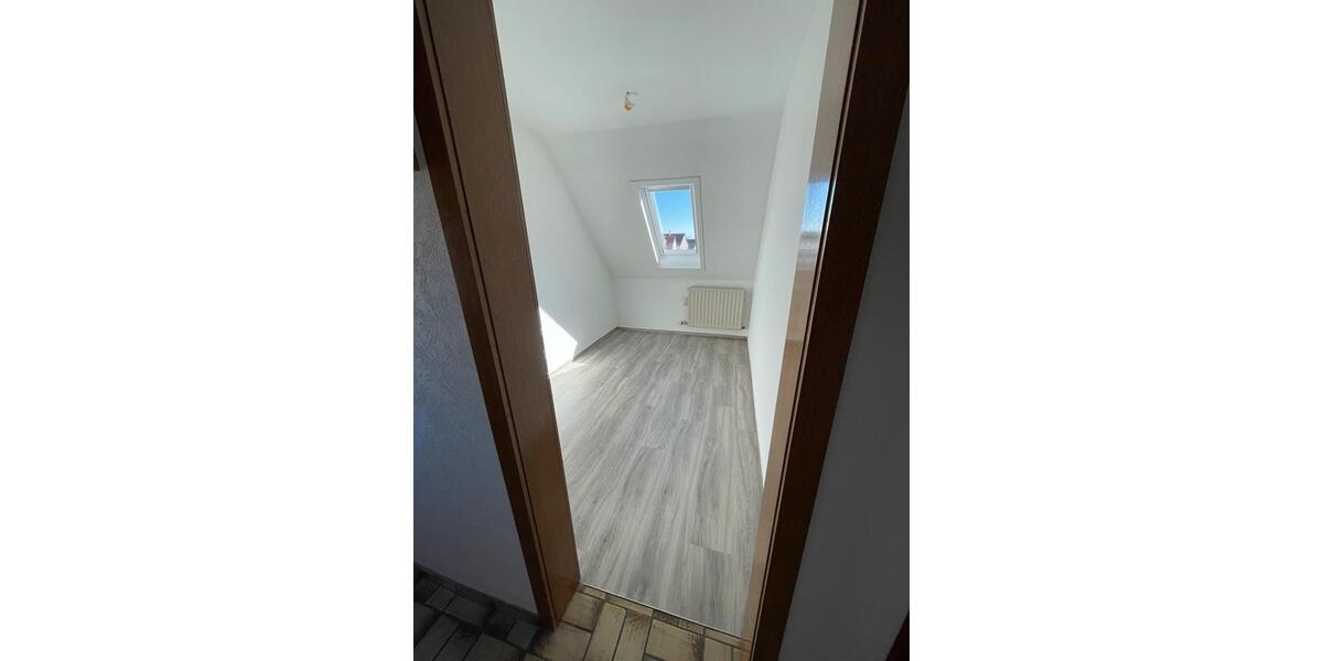 Etagenwohnung Nufringen - 3 Zimmer, 83 m&sup2;, 1.000&euro; | Angebot:26398170