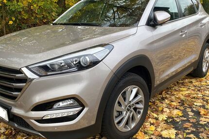 Hyundai TUCSON 44.800 km 16.700 € Düsseldorf 40629