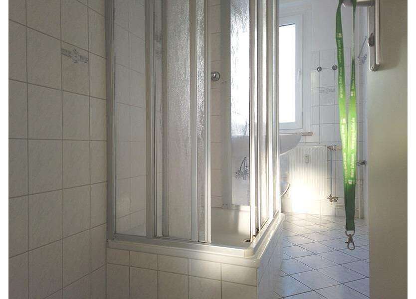 Wohnung zum Mieten in Halle (Saale) 399 € 60.93 m²
