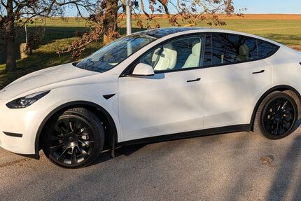 Tesla Model Y 37.500 km 35.900 &euro; Remseck am Neckar 71686