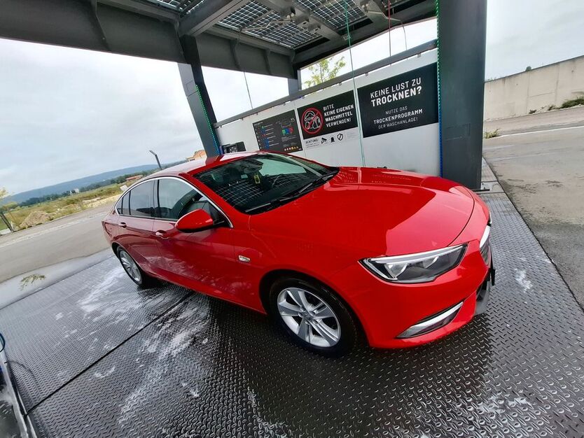 Opel Insignia 157.000 km 8.900 € Schwandorf 92421