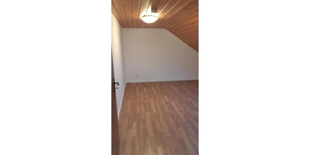 Dachgeschoßwohnung Bischofsheim - 2 Zimmer, 55 m&sup2;, 185.000&euro; | Angebot:26121507