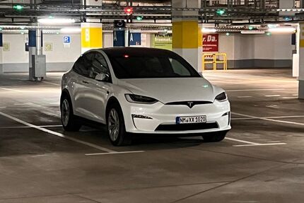 Tesla Model X 59.889 km 79.876 € Freystadt 92342