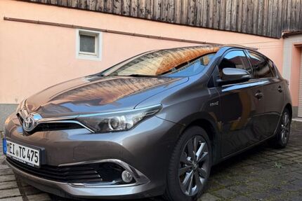 Toyota Auris 120.000 km 12.890 &euro; Meißen 01662