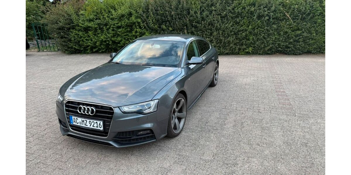 Audi A5 179.000 km 13.880 &euro; Aachen 52070