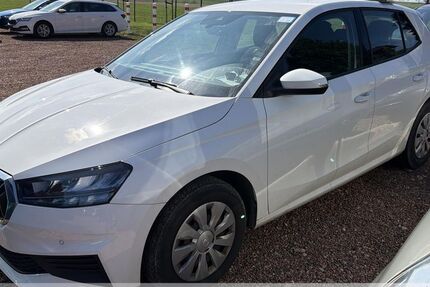 Skoda Fabia 47.300 km 11.899 &euro; Chemnitz - Mittelbach 09224