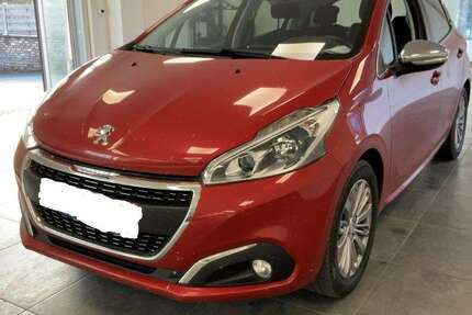 Peugeot 208 8.950 km 11.990 &euro; Warstein - Westendorf 59581