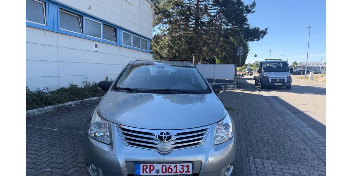 Toyota Avensis 174.000 km 4.290 &euro; schifferstadt 67105