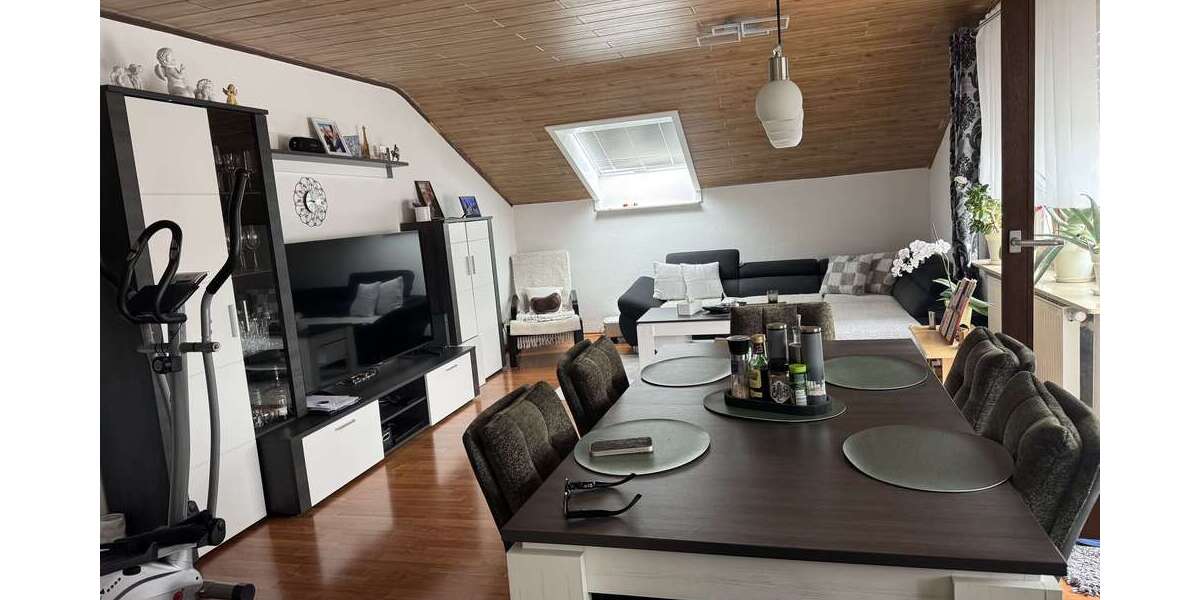 Etagenwohnung Markgröningen - 4 Zimmer, 91 m&sup2;, 900&euro; | Angebot:27083801
