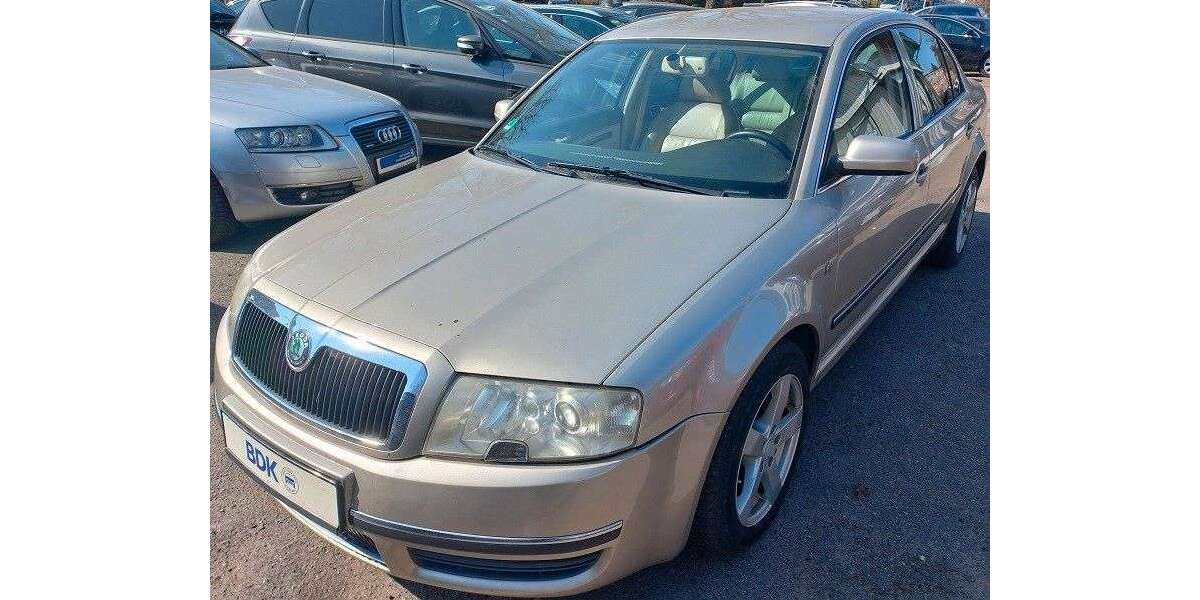 Skoda Superb 237.270 km 3.000 &euro; Hamburg 21031