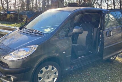 Peugeot 1007 38.000 km 6.000 &euro; Hückelhoven 41836