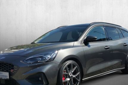 Ford Focus 25.668 km 29.990 &euro; Ludwigsburg 71636