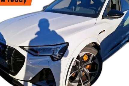 Audi e-tron 45.587 km 39.614 &euro; Ergolding 84030