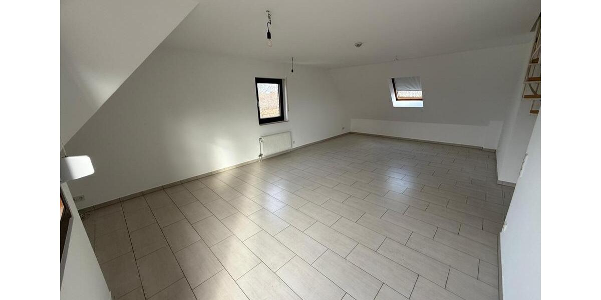 Maisonettenwohnung Niederkassel - 3 Zimmer, 83 m&sup2;, 1.050&euro; | Angebot:25216821