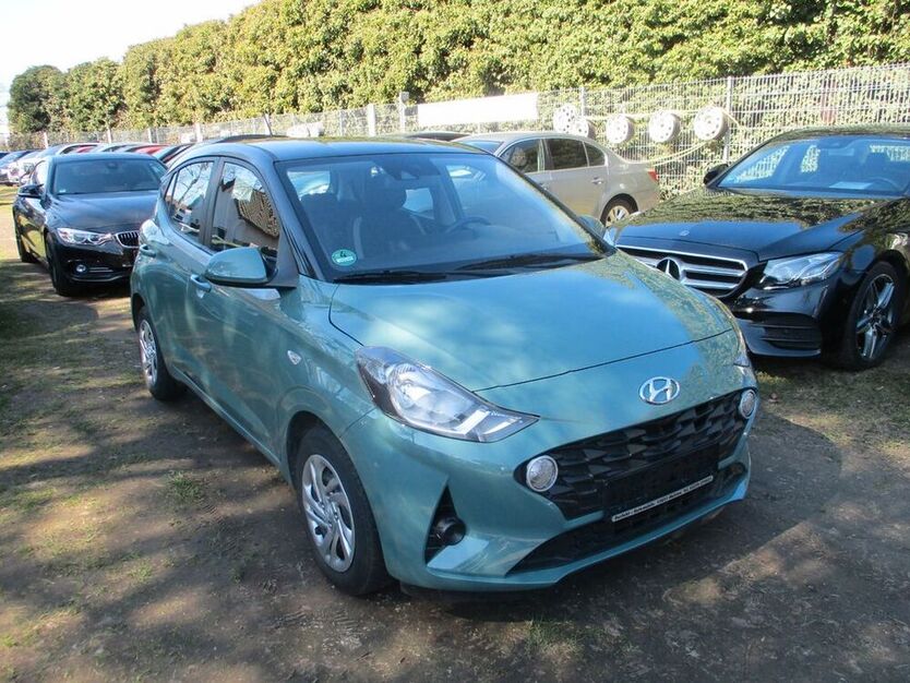 i10