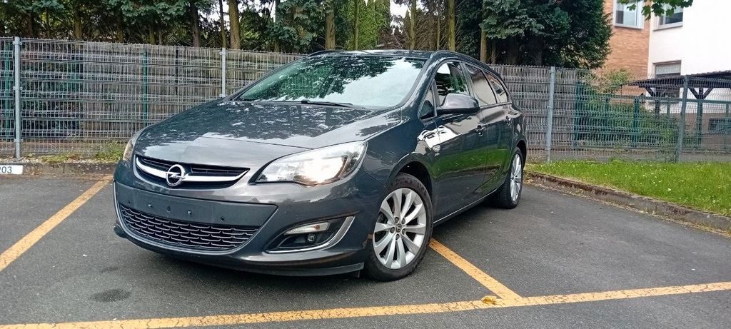 Opel Astra 122.000 km 4.950 &euro; Paderborn 33102