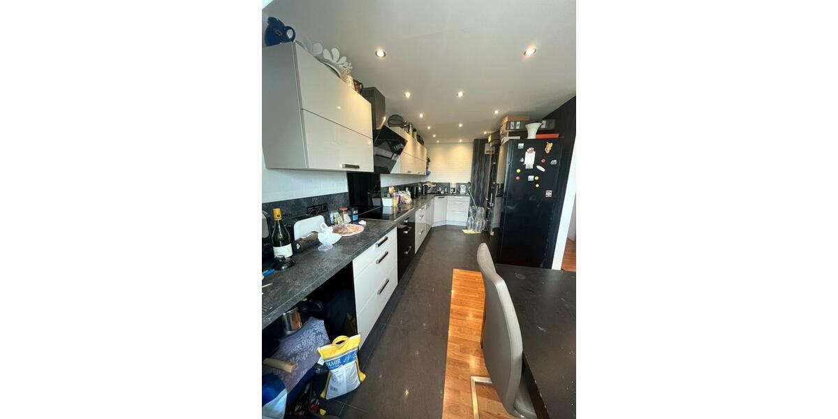 Etagenwohnung Würzburg Heuchelhof - 4 Zimmer, 107 m&sup2;, 320.000&euro; | Angebot:27243404