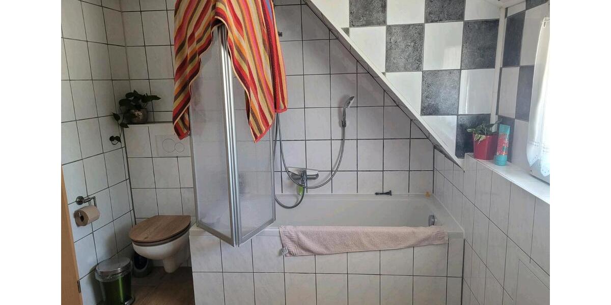 Dachgeschoßwohnung Plattling - 2 Zimmer, 80 m&sup2;, 780&euro; | Angebot:26407114