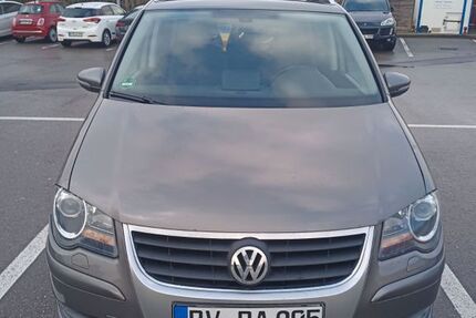 VW Touran 221.819 km 3.900 &euro; Riedhausen 88377
