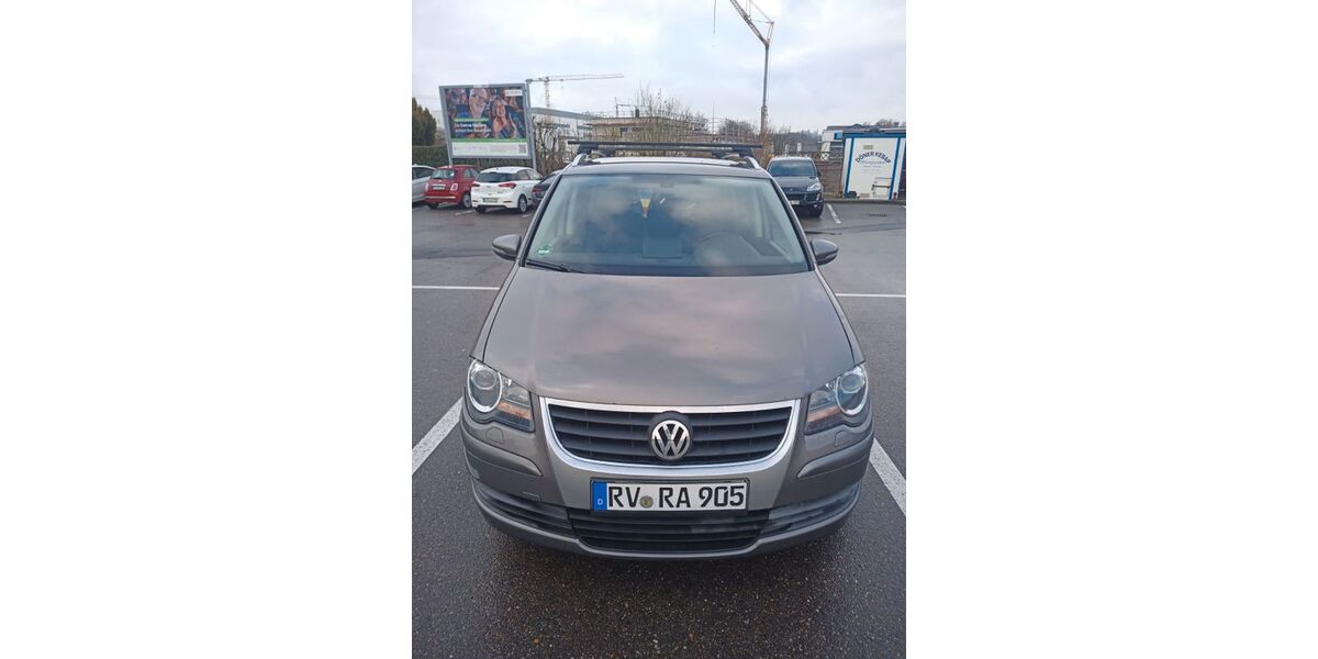 VW Touran 221.819 km 3.900 &euro; Riedhausen 88377