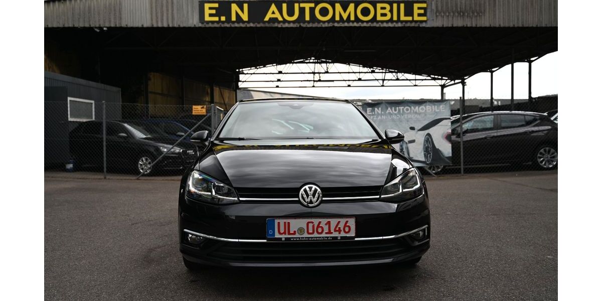 VW Golf 127.800 km 17.900 € Ulm 89077