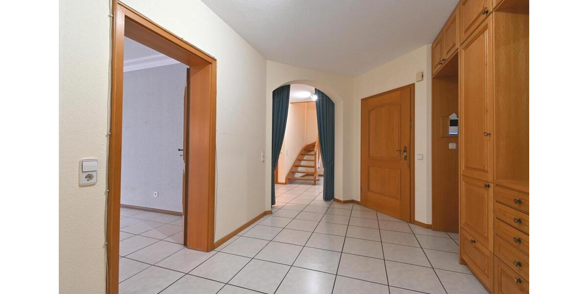 Maisonettenwohnung Emmendingen - 6.5 Zimmer, 224 m&sup2;, 2.480&euro; | Angebot:26066448