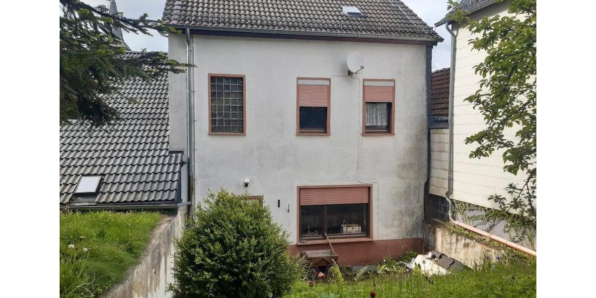 Reihenhaus Walsdorf - 7 Zimmer, 136 m&sup2;, 148.000&euro; | Angebot:26710597