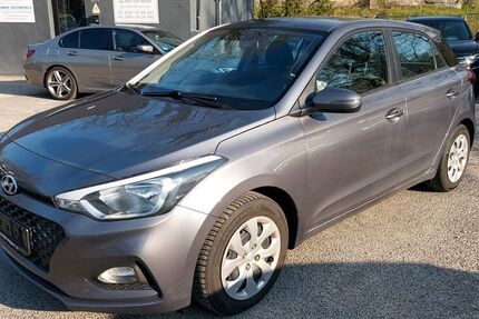Hyundai i20 101.500 km 7.999 &euro; Würzburg 97082